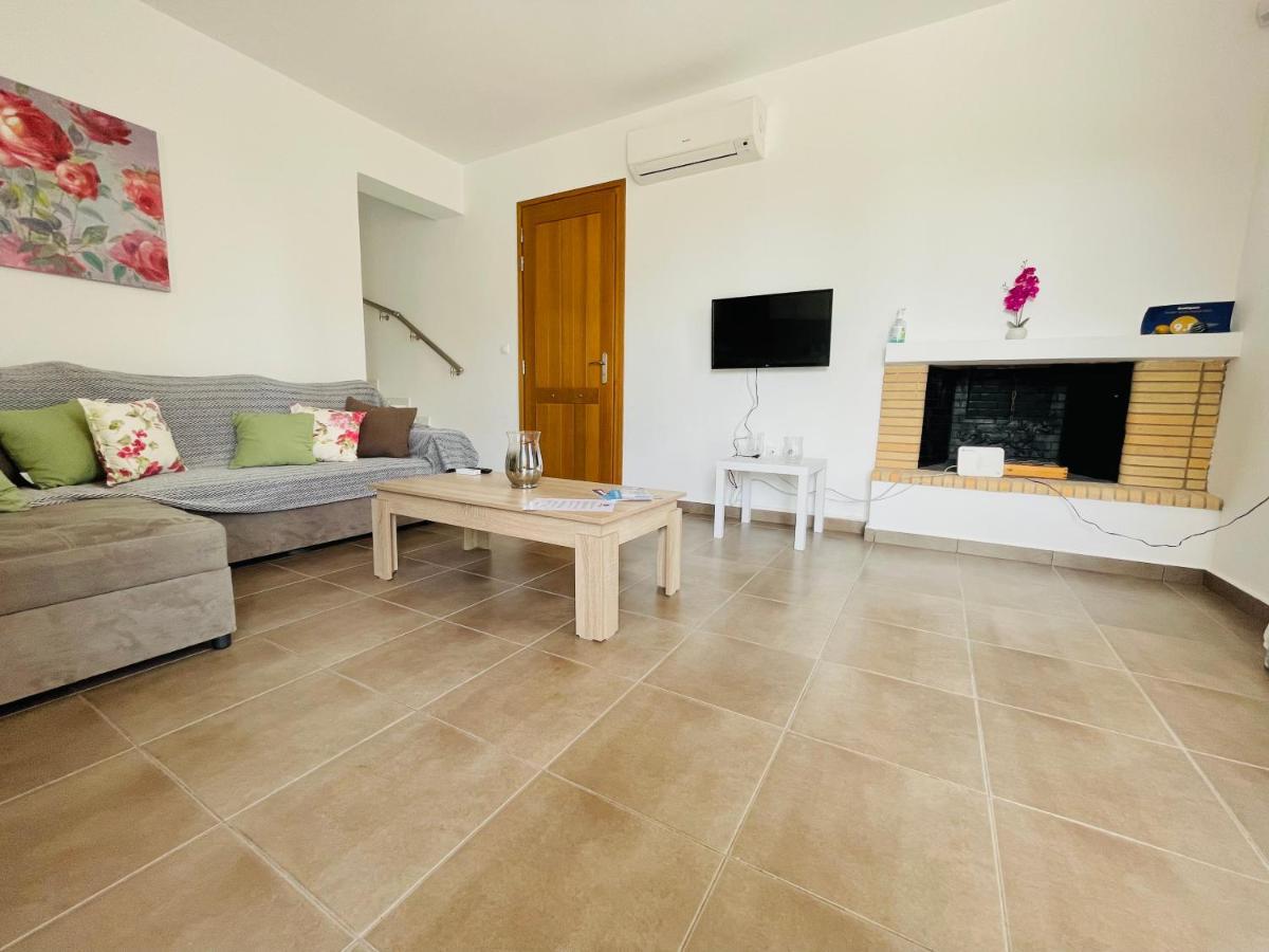 Aricobe Villa Epidaurus Exterior photo